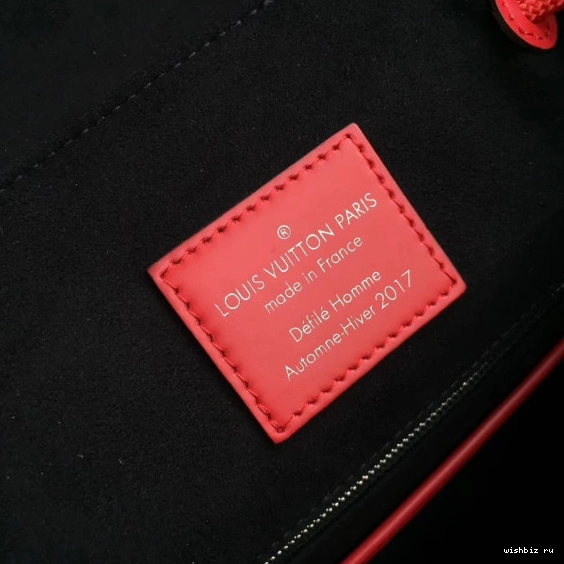 WIS Supreme backpack Louis Vuitton 1205